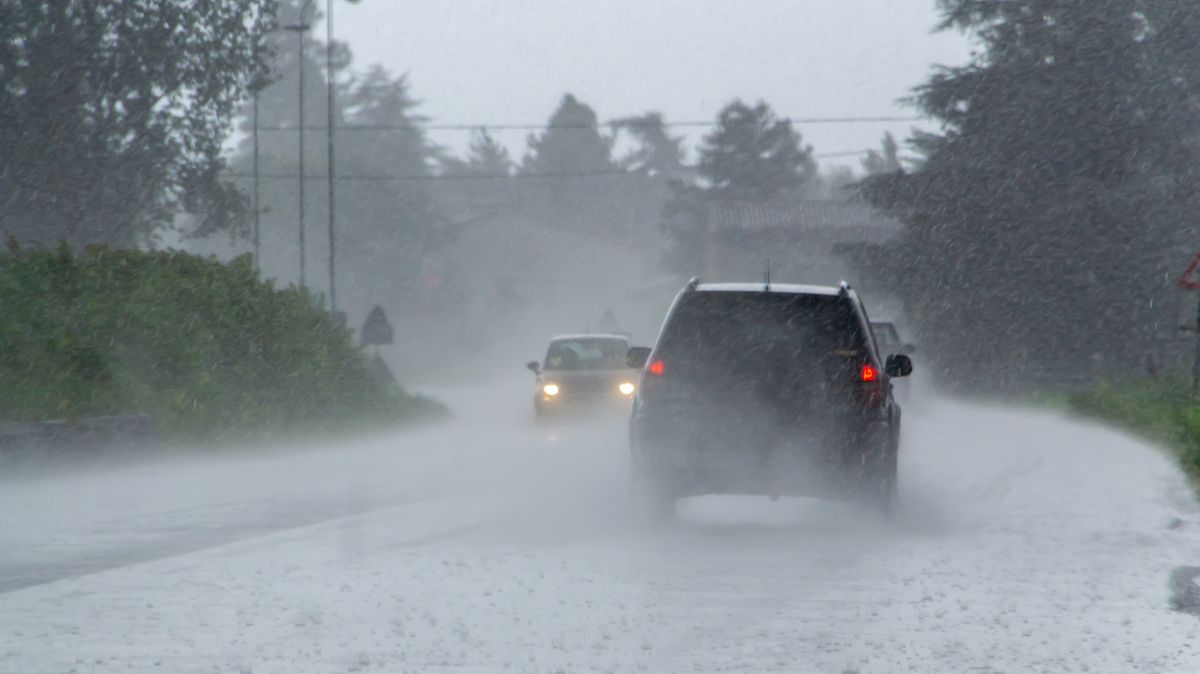 Meteorologové rozšířili výstrahu před vydatnými dešti